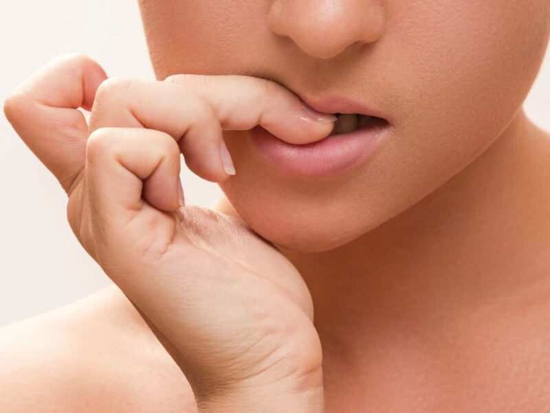 La ricostruzione delle unghie per curare l’onicofagia