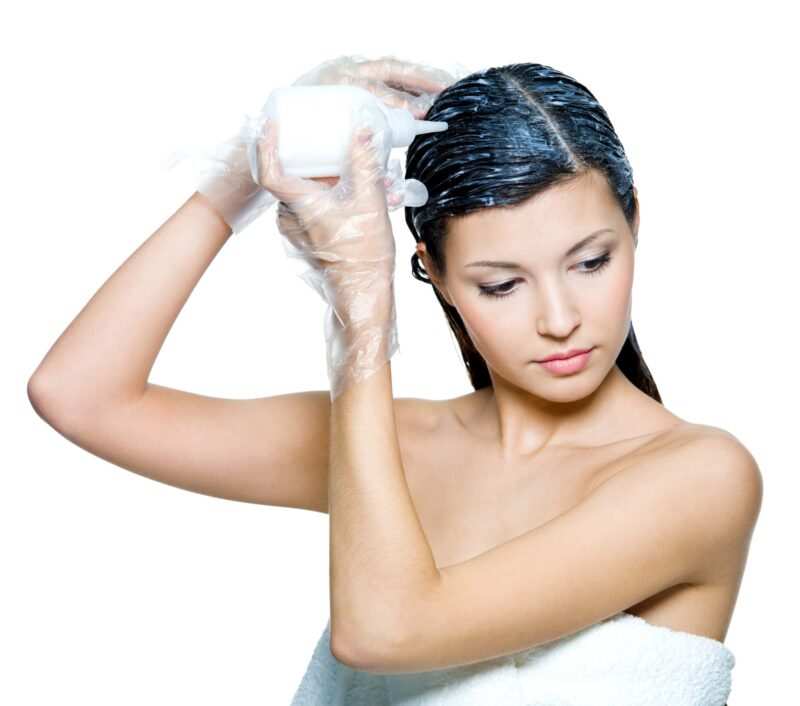 come scurire i capelli con prodotti naturali