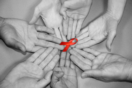 Aids, l'Oms raccomanda la pillola preventiva per gli omosessuali
