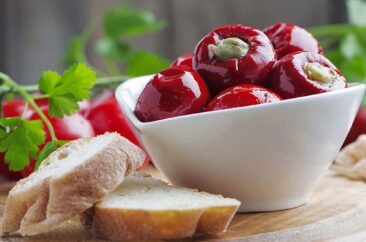 peperoncini ripieni sott'olio