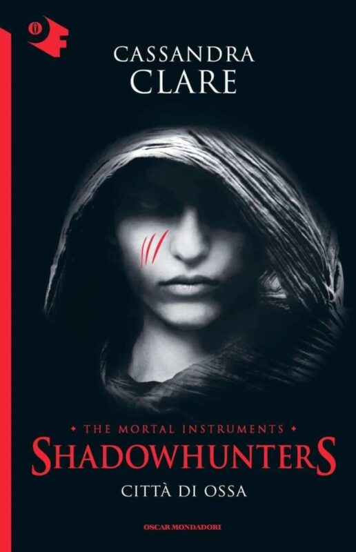 Shadowhunters - Città di ossa il libro di Cassandra Clare