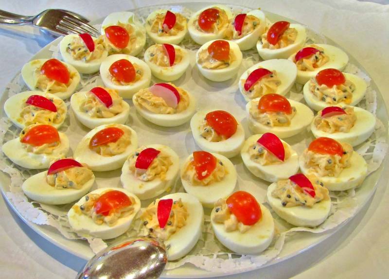 uova ripiene uova ripiene 800x574 - Piatti freddi e veloci, tre ricette per l'estate