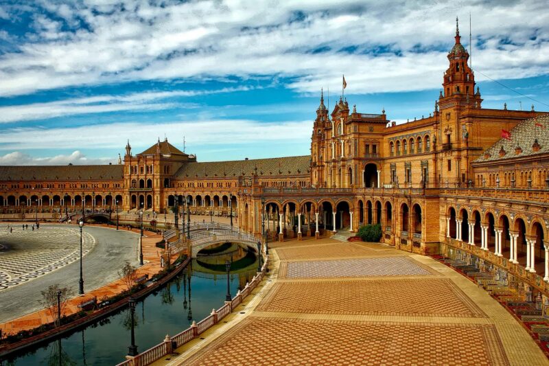 Spagna al top del turismo in Europa plaza espana
