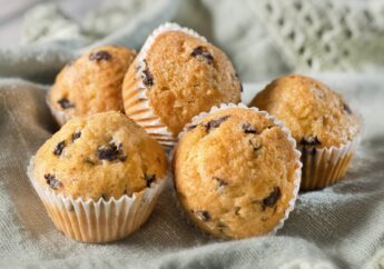 Muffin salati con wurstel e formaggio