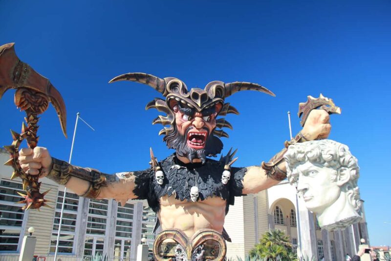 carro del carnevale di viareggio