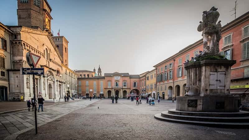 Reggio Emilia per Emilia 2020: un anno di eventi artistici e culturali Reggio Emilia, piazza Prampolini