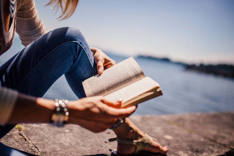 Libri per donne sole da regalare donna che legge