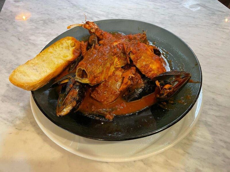secondi di pesce toscani il Cacciucco alla livornese Cacciucco alla livornese