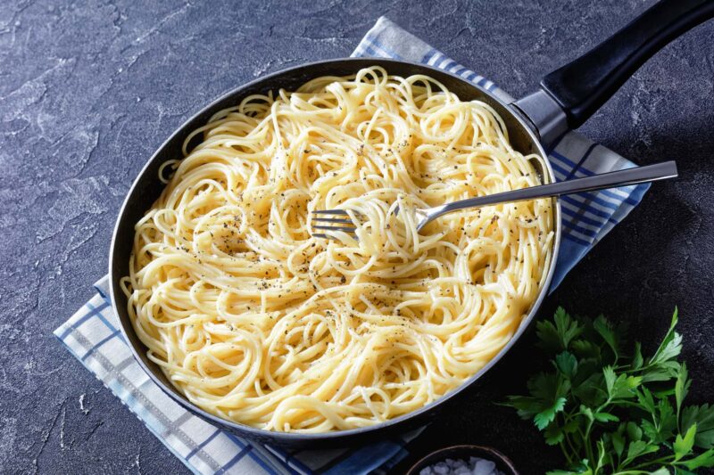 Gli spaghetti Cacio e pepe