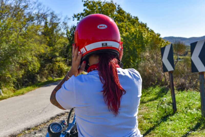 casco per la moto fa cadere i capelli