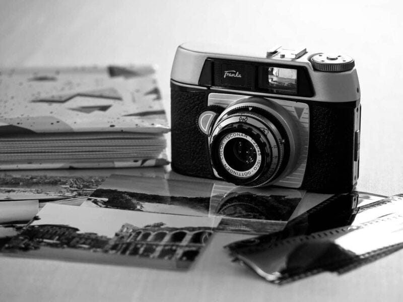 Il fascino della fotografia analogica: le migliori macchine fotografiche con rullino del momento